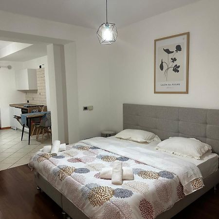 City Center Shkodra B&B Buitenkant foto