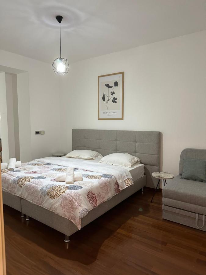 City Center Shkodra B&B Buitenkant foto