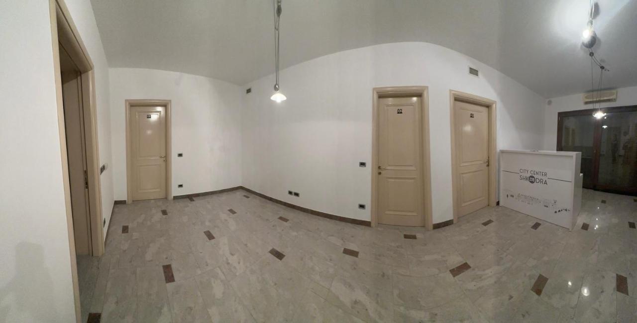 City Center Shkodra B&B Buitenkant foto