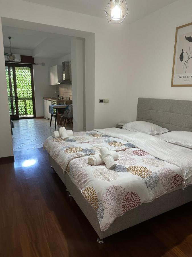 City Center Shkodra B&B Buitenkant foto